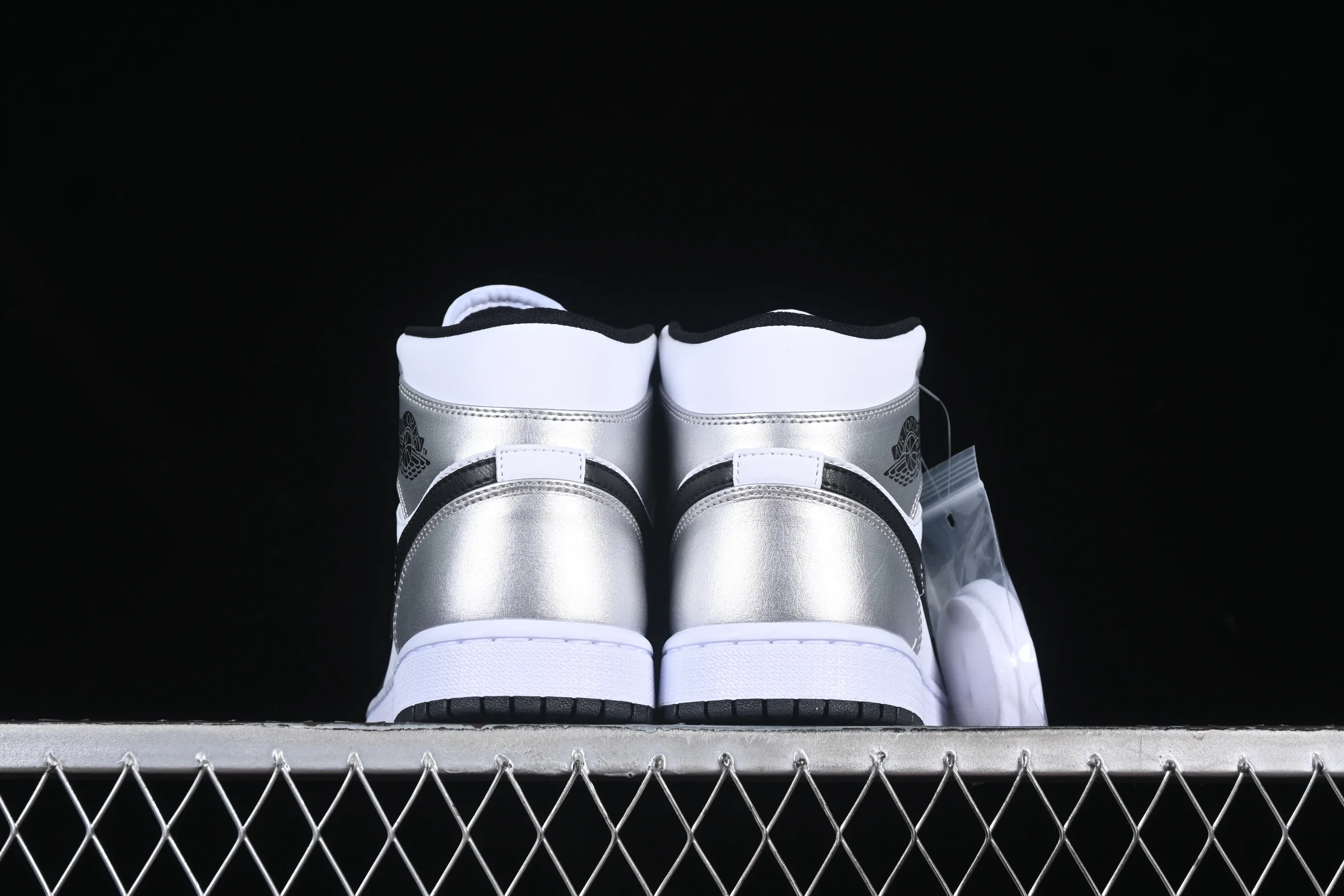 All categories Air Jordan Jordan series basketball shoes Air Jordan 1 Mid Air Jordan 1 Mid AJ1 Joe 1 black and white silver mid-top cultural and casual sneakers DQ8423-103